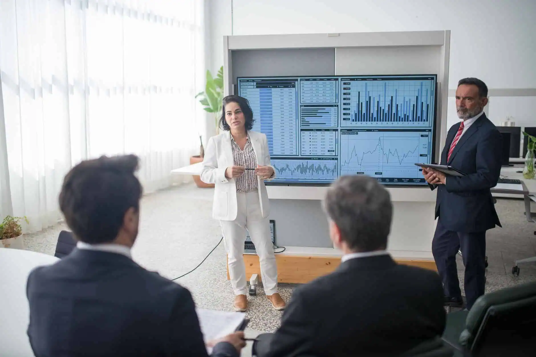 Data Modernization Strategy FAQ: 15 Questions CIOs Ask Before Migration
